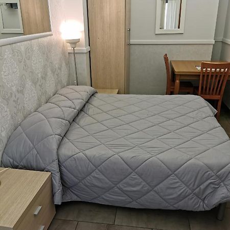 Bed And Breakfast Piramide Rzym Zewnętrze zdjęcie