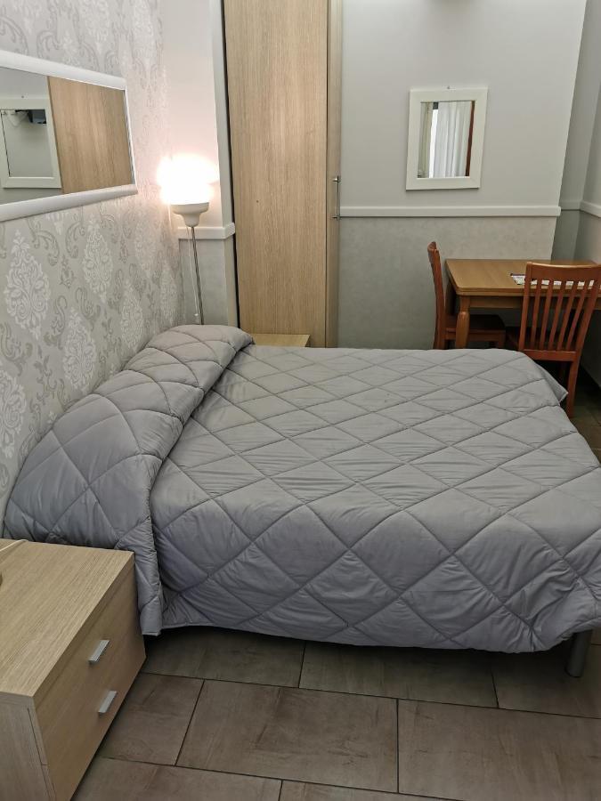 Bed And Breakfast Piramide Rzym Zewnętrze zdjęcie